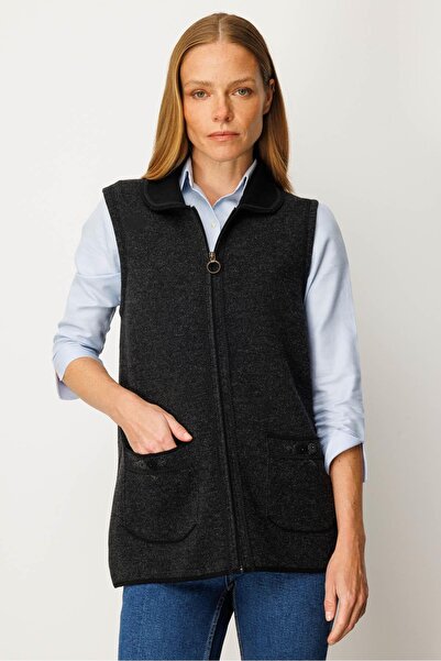 Desen Triko Women's Polo Neck Embroidered Wool Vest Black