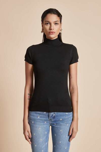 Yola Solid High Neck Short Sleeve Top