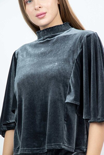 Nichii Wide-Fit Velvet Half-Sleeve Top