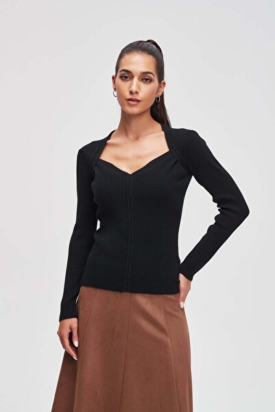 Livia بلوزة سادة بأكمام طويلة ورقبة على شكل حرف V