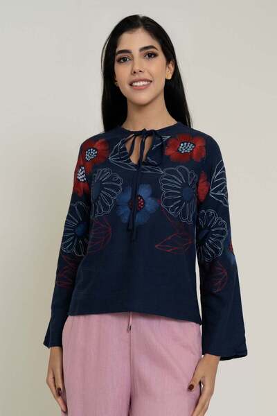 Yola بلوزة زهرية بأكمام طويلة