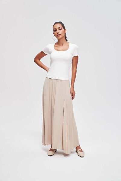 Livia Solid Half-Sleeve Top