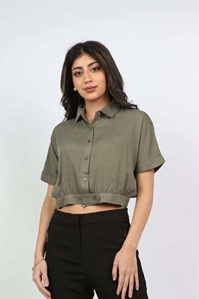 Kitschen بلوزة بأكمام قصيرة وأزرار أمامية