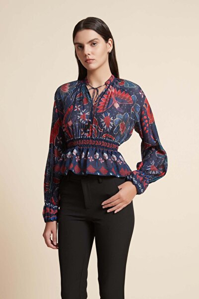 Yola بلوزة قصيرة بخصر مكشكش