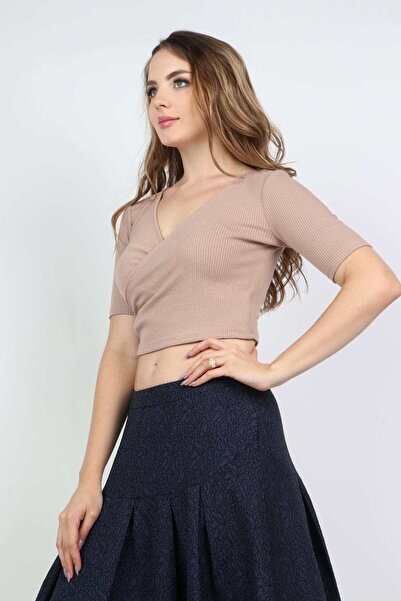 Kitschen Solid Cropped Short-Sleeve Top