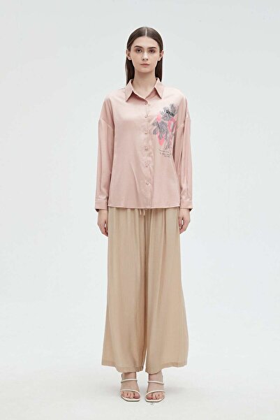 mica بلوزة بأكمام طويلة بطبعة جرافيكية