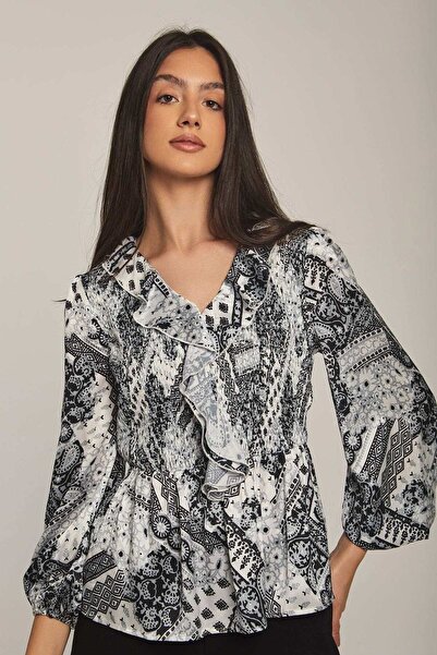 DALYDRESS بلوزة مزينة بكشكشة زهرية