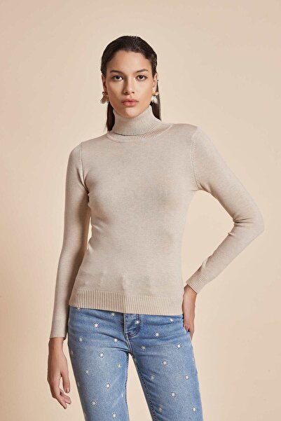 Yola Solid High Neck Long Sleeve Top