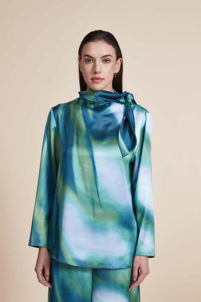 Yola Solid High Neck Long Sleeve Top