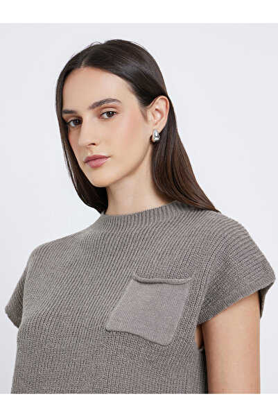 Styli Pocket Details Ribbed Top