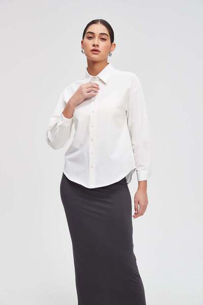 Livia قميص بياقة قميص وأزرار سادة