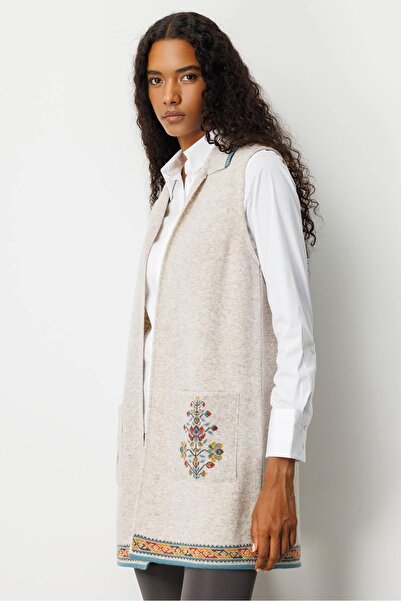 Desen Triko Women's Polo Neck Skirt Hem Kilim Patterned Long Wool Vest V.Beige