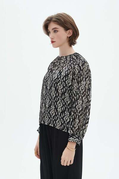 Nichii Printed Long-Sleeve Top with Ruffles