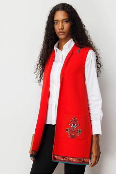 Desen Triko Women's Polo Neck Hem Kilim Patterned Long Wool Vest Coral