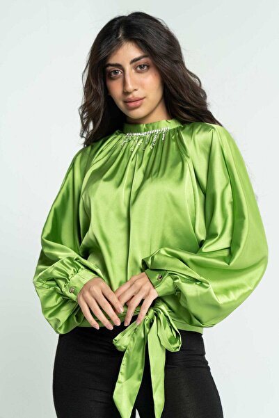 DALYDRESS Solid Embroidered Neck Top