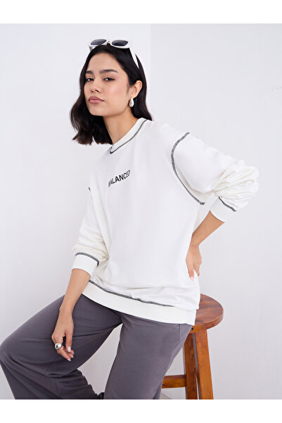 Styli Off White Longline Embroidered Slogan Sweatshirt