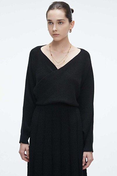 Yola Solid Long-Sleeve Top
