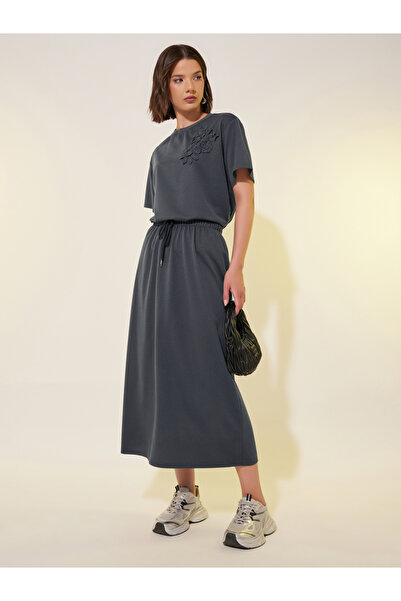 Take Two By Styli Women Flower Applique T-Shirt and Skirts Co-Ords