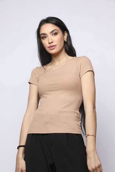 Nichii Solid Side-Neck Short-Sleeve Top