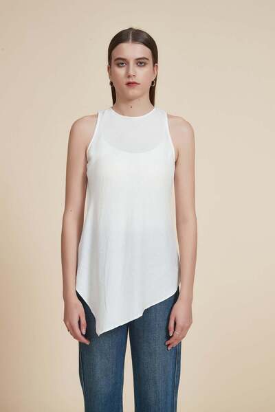 Yola Solid Sleeveless Top