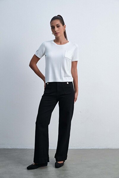 Livia بلوزة سادة بأكمام نصفية وجيب على الخصر