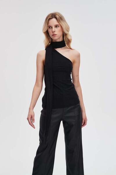 Livia Off-Shoulder Sleeveless Top