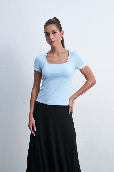 Livia Solid Half-Sleeve Top