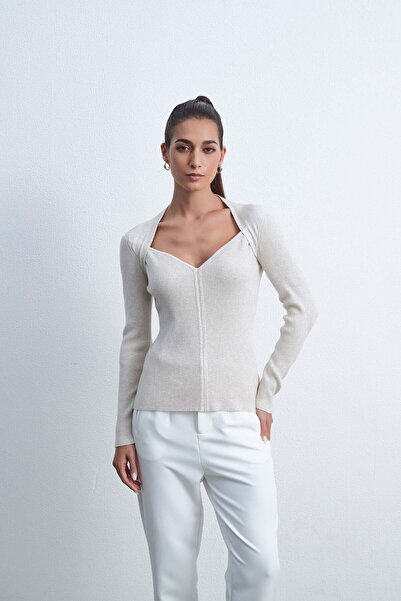 Livia بلوزة سادة بأكمام طويلة ورقبة على شكل حرف V