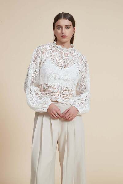 Yola Solid Lace Detail Crop Top