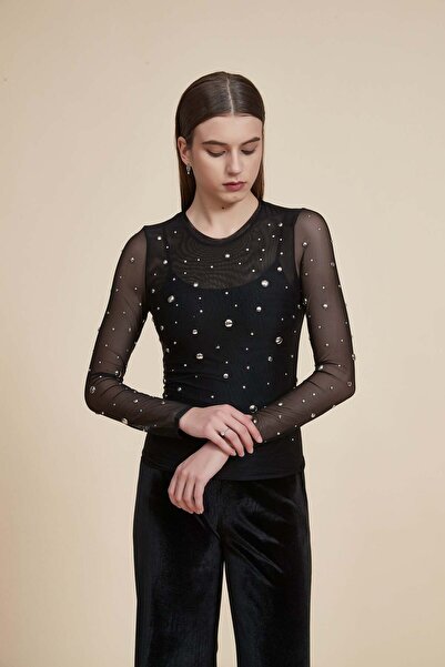 Yola Printed Lace Detail Long-Sleeve Top