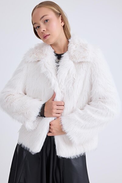 Vitrin Kısa Peluş Ceket