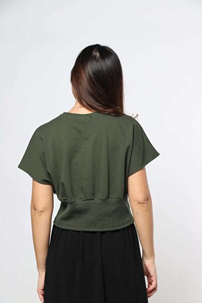 mica بلوزة قصيرة كبيرة الحجم بخصر مطاطي