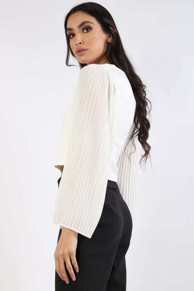 Nichii Ruffled Long-Sleeve Cropped Top