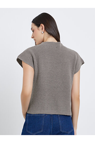 Styli Pocket Details Ribbed Top