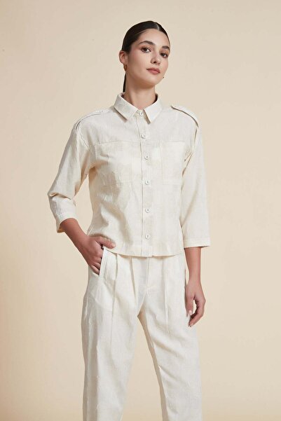 Yola Solid Shirt Collar Top