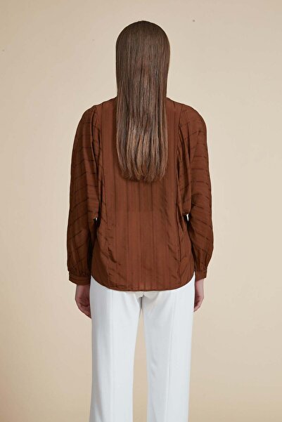 Yola Solid V-Neck Long-Sleeve Top