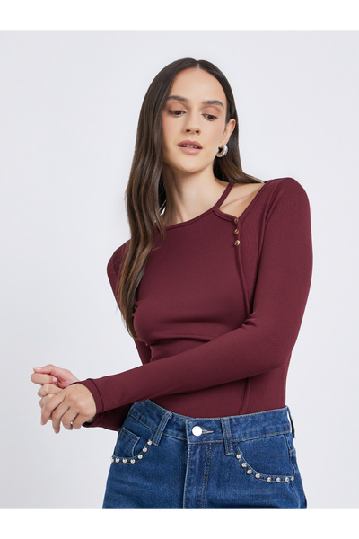 Styli Burgundy Ribbed Knit Top with Cut-Out Detail