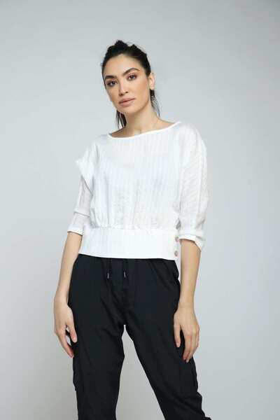 Nichii Short Side-Button Top