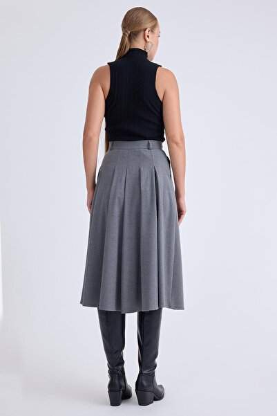 Vitrin Πλισέ φούστα μεγέθους midi με τσέπες