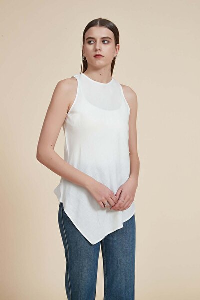 Yola Solid Sleeveless Top