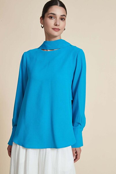 Yola Solid High Neck Long Sleeve Top