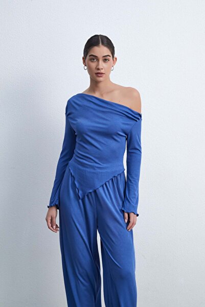 Livia Solid V-Neck Long-Sleeve Top