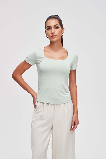 Livia بلوزة سادة بأكمام نصفية