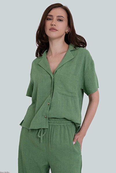 Yola Solid V-Neck Short Sleeve Top with Pocket