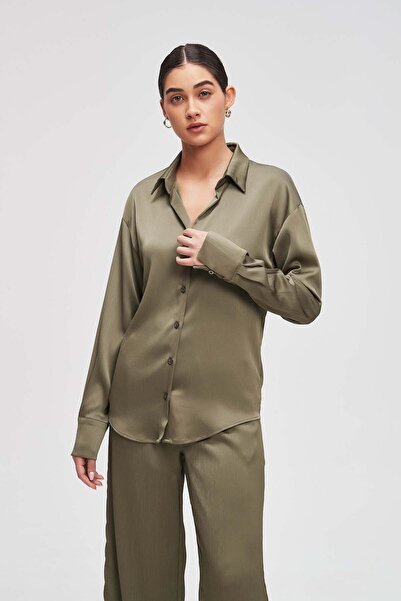 Livia Solid Buttoned Long-Sleeve Top