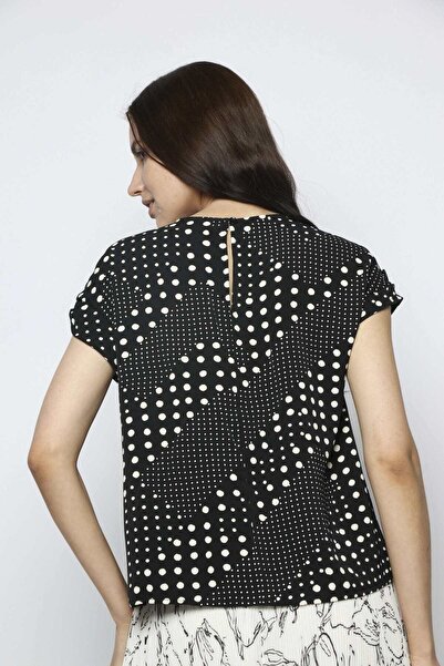 Nichii Soft Polka Dot Short-Sleeve Top