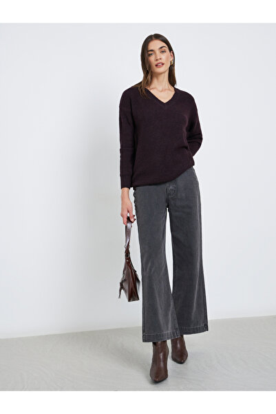 Styli Burgundy V-Neck Knitted Sweater