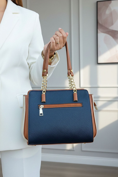 POLO CLUB Dámská polo kabelka se 4 přihrádkami, detailem řetízku, dlouhým křížovým popruhem a kabelkou do ruky