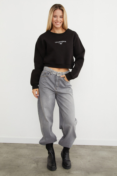 Fulla Moda 3 Thread California Letter Print Crop Sweatshirt