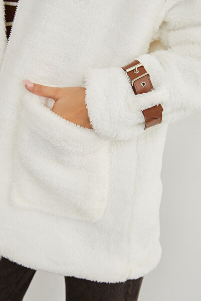 Fulla Moda Kolları Tokalı Çift Cepli Pelüş Mont